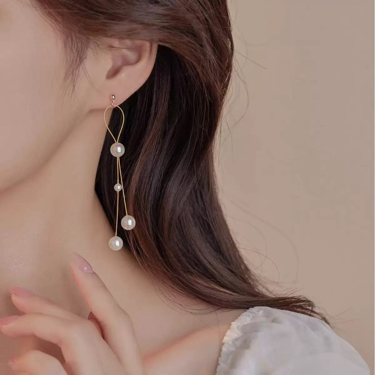 Ethereal Tassel Pearl Earrings For Women