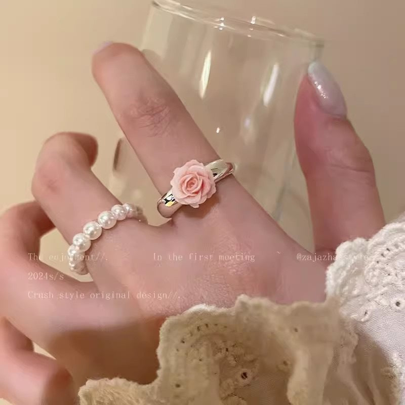 Womens Vintage Minimalist Versatile French-Style Rose Pearl Ring